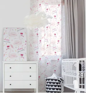 Záclona do detskej izby s labuťou na ružovom pozadí